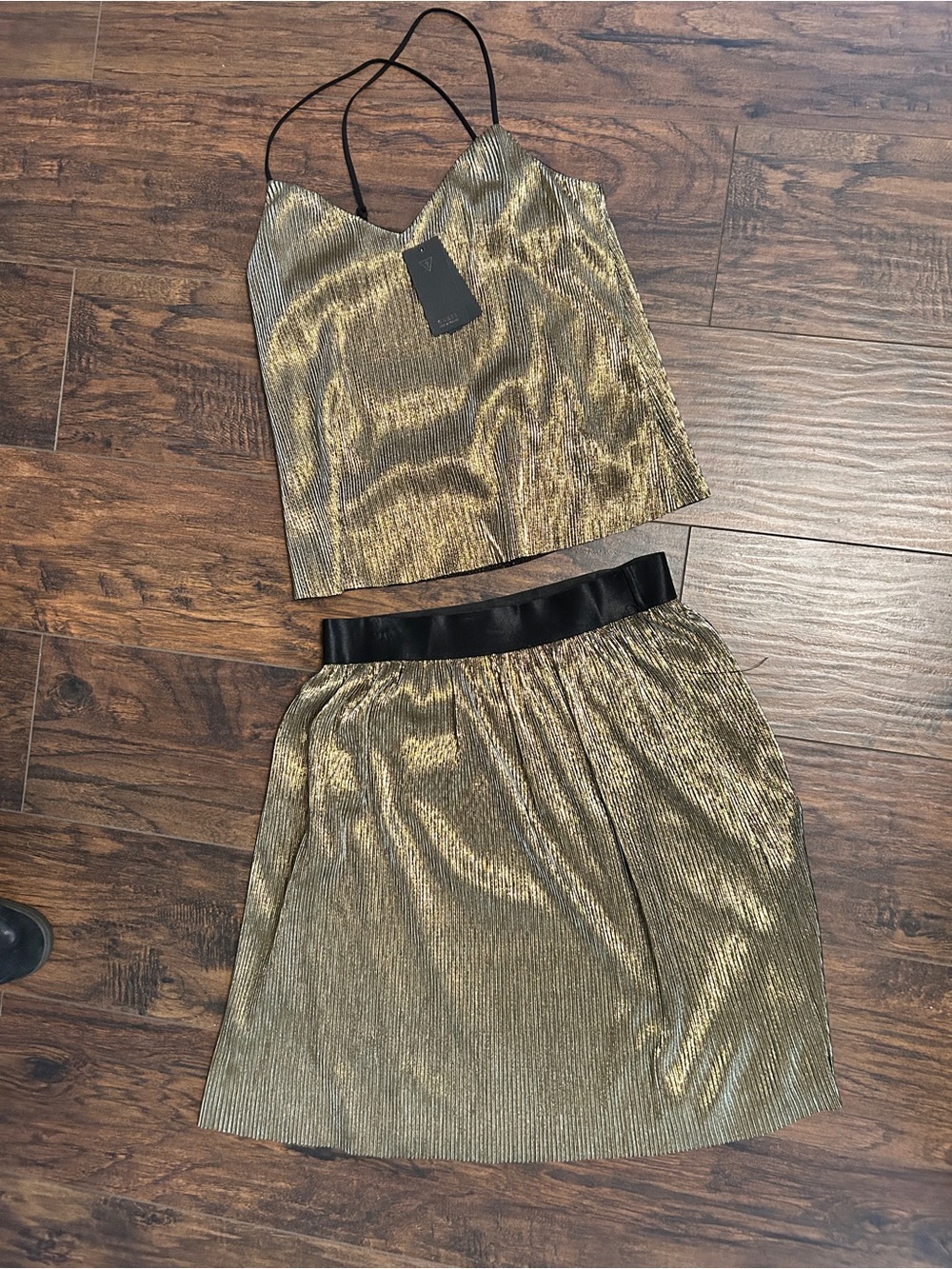 GUESS Liquid Gold Metallic Plisse Pleated 2-Piece Crop Top Midi Skirt Set NWT S
